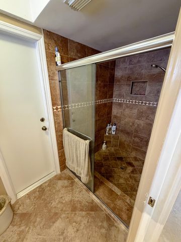 820 NW 73rd Terrace, Plantation, FL 33317