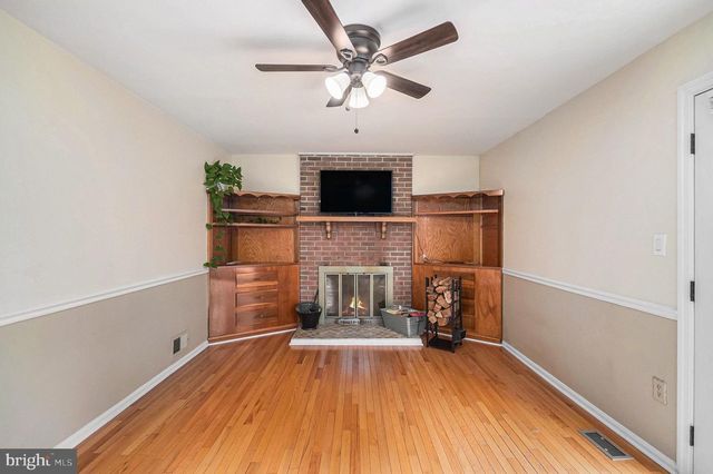 1309 ROCK CHAPEL RD, Herndon, VA 20170