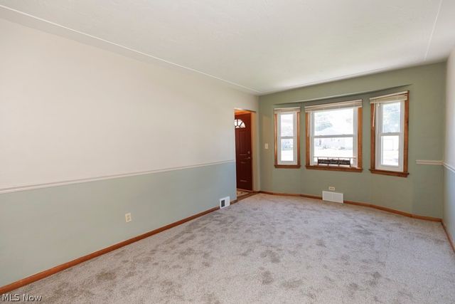 810 E Broad Street, Elyria, OH 44035