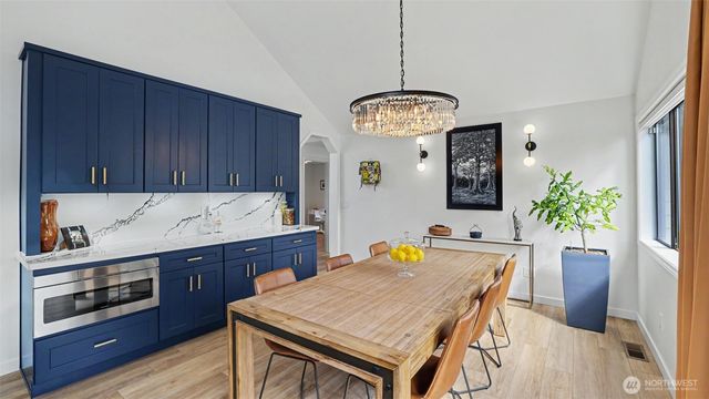 11533 SE 85th Lane, Newcastle, WA 98056