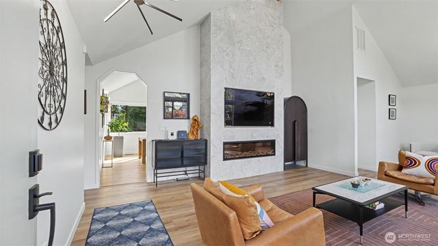11533 SE 85th Lane, Newcastle, WA 98056