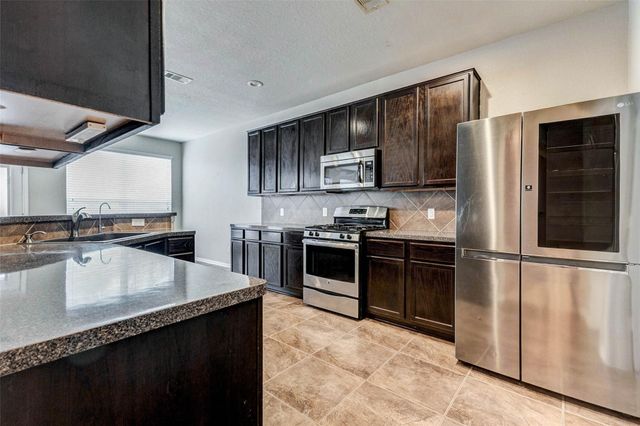 7638 Alum Lane, Baytown, TX 77521