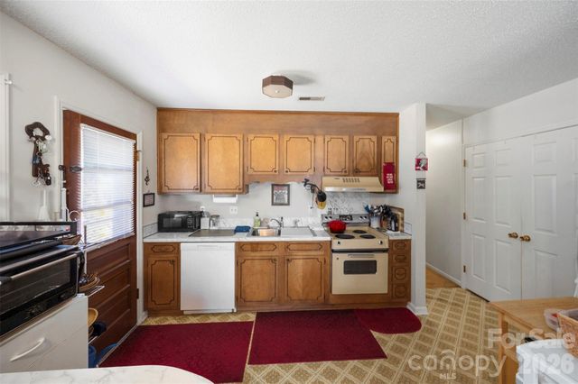6010 Pleasant Grove Road, Charlotte, NC 28216