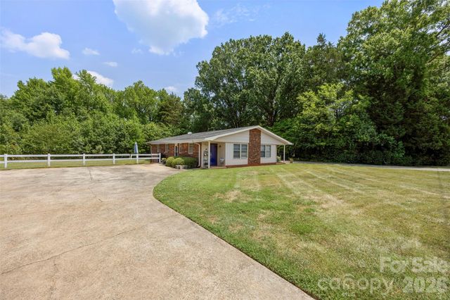 6010 Pleasant Grove Road, Charlotte, NC 28216