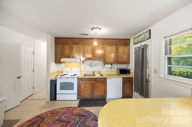 6010 Pleasant Grove Road, Charlotte, NC 28216