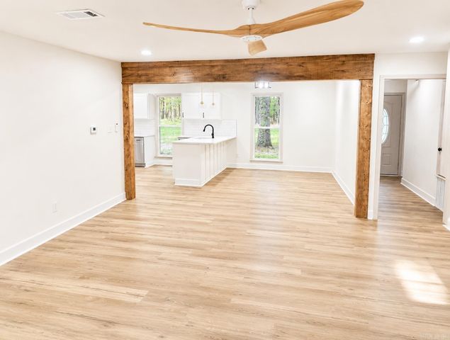 7500 Dolphin Drive, Pine Bluff, AR 71603