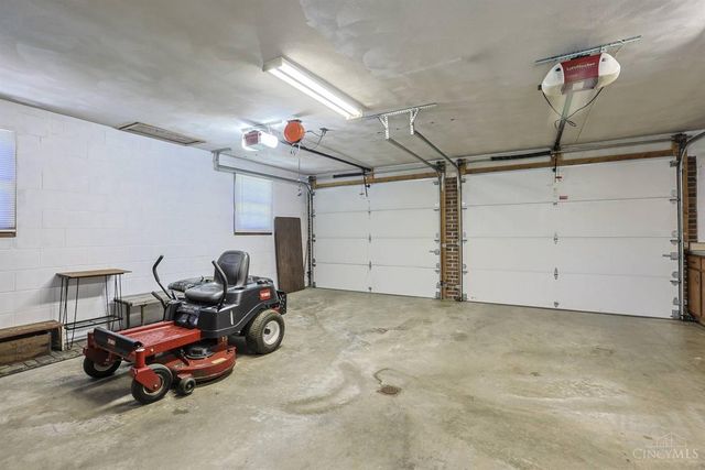 8161 Cox Road, West Chester, OH 45069