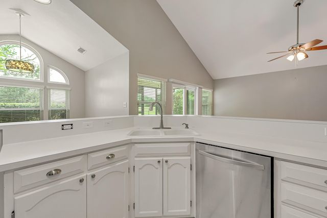 901 Shalimar Cove, Shalimar, FL 32579