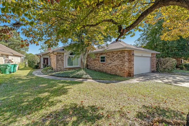 901 Shalimar Cove, Shalimar, FL 32579