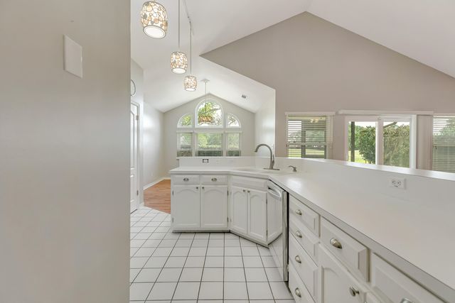 901 Shalimar Cove, Shalimar, FL 32579