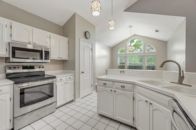 901 Shalimar Cove, Shalimar, FL 32579