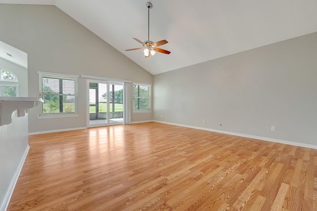 901 Shalimar Cove, Shalimar, FL 32579