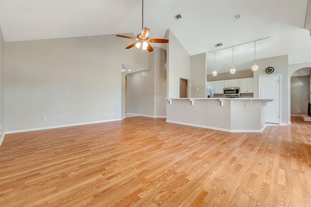 901 Shalimar Cove, Shalimar, FL 32579