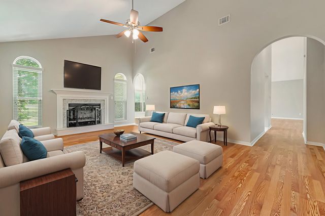 901 Shalimar Cove, Shalimar, FL 32579