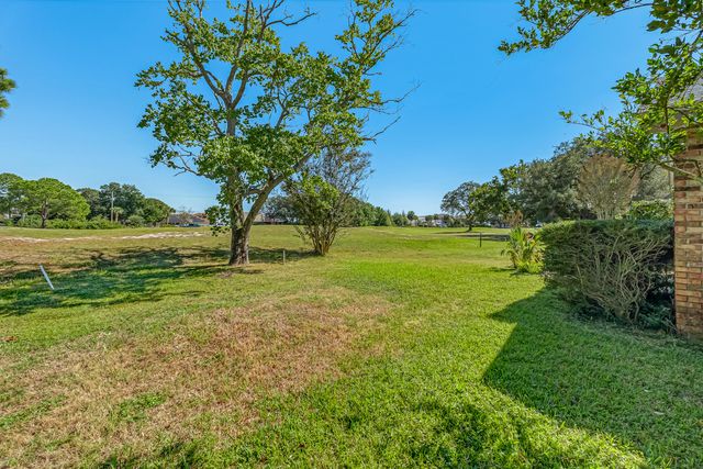 901 Shalimar Cove, Shalimar, FL 32579