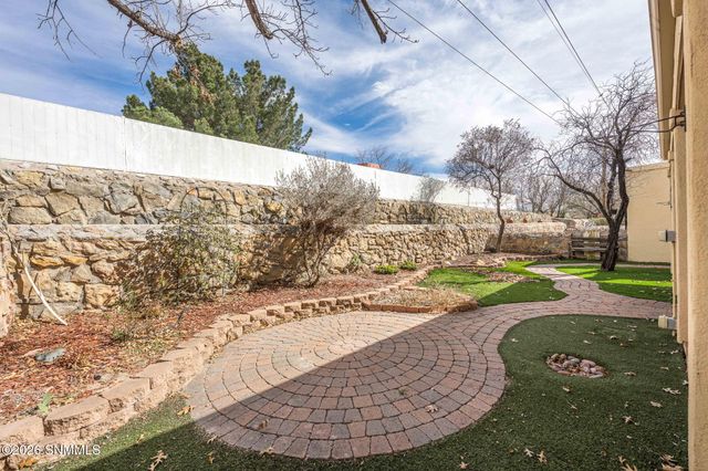 2434 El Dorado Court, Las Cruces, NM 88011