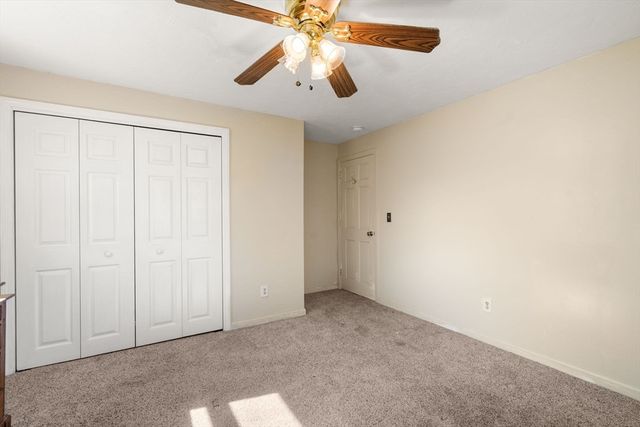 11 Ashworth Dr, Oxford, MA 01537