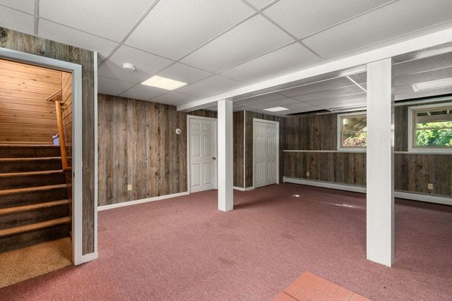 11 Ashworth Dr, Oxford, MA 01537