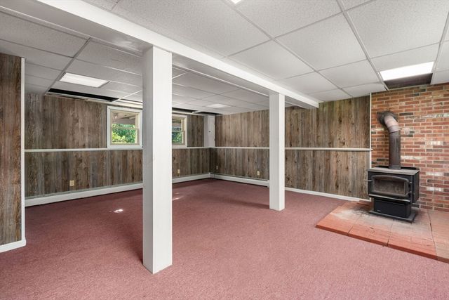 11 Ashworth Dr, Oxford, MA 01537