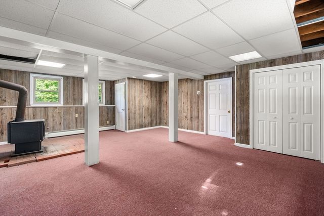 11 Ashworth Dr, Oxford, MA 01537