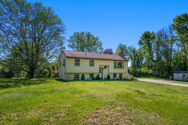 11 Ashworth Dr, Oxford, MA 01537