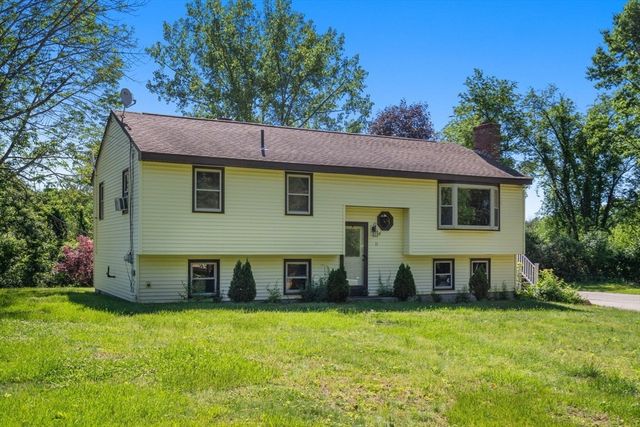 11 Ashworth Dr, Oxford, MA 01537