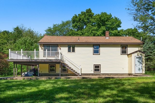 11 Ashworth Dr, Oxford, MA 01537