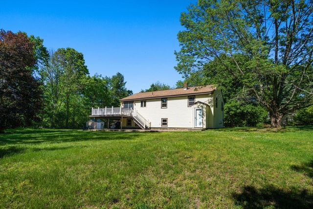 11 Ashworth Dr, Oxford, MA 01537