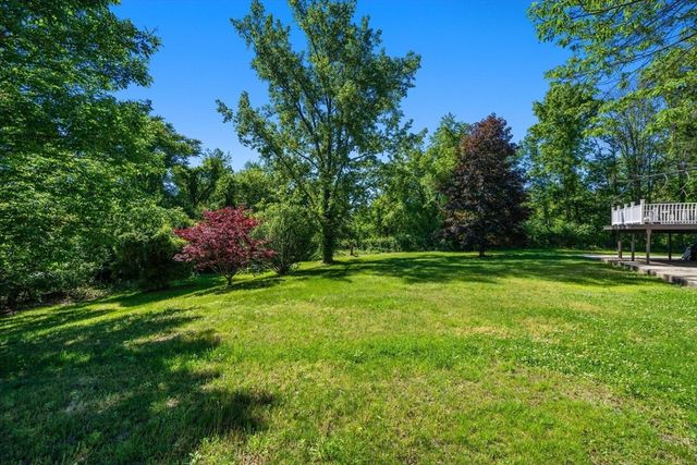 11 Ashworth Dr, Oxford, MA 01537