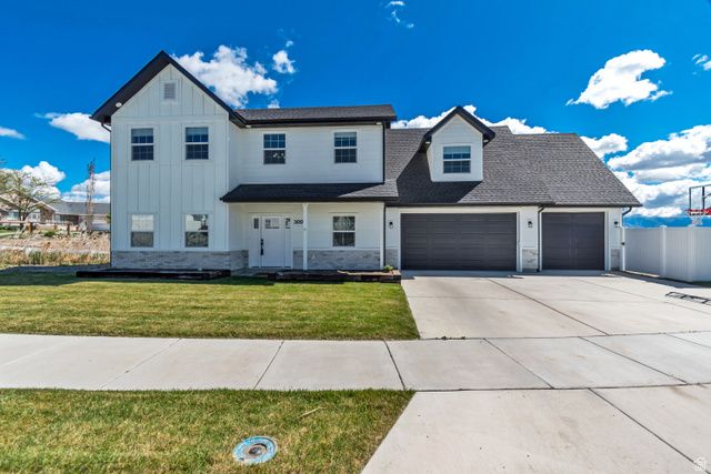 3009 S EDGEWATER LN, Syracuse, UT 84075