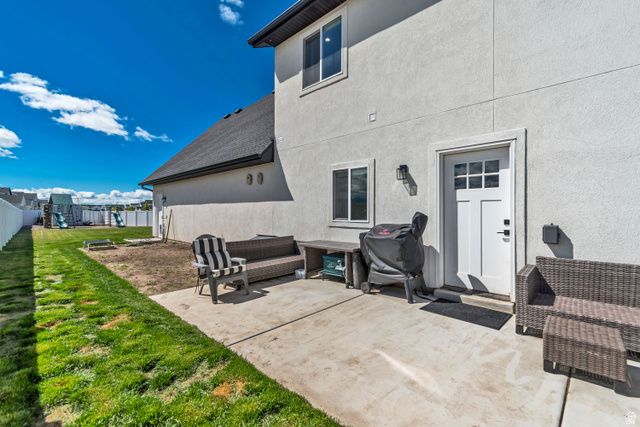 3009 S EDGEWATER LN, Syracuse, UT 84075