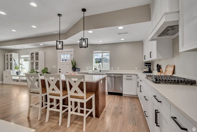 3009 S EDGEWATER LN, Syracuse, UT 84075