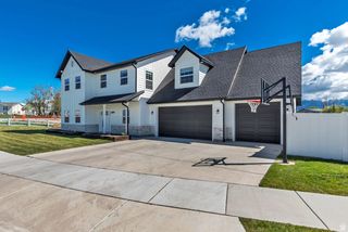 3009 S EDGEWATER LN, Syracuse, UT 84075
