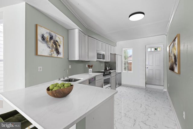 2423 MCCULLOH ST, Baltimore, MD 21217