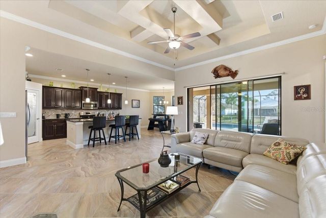 8 COCHRAN LANE, Palm Coast, FL 32137