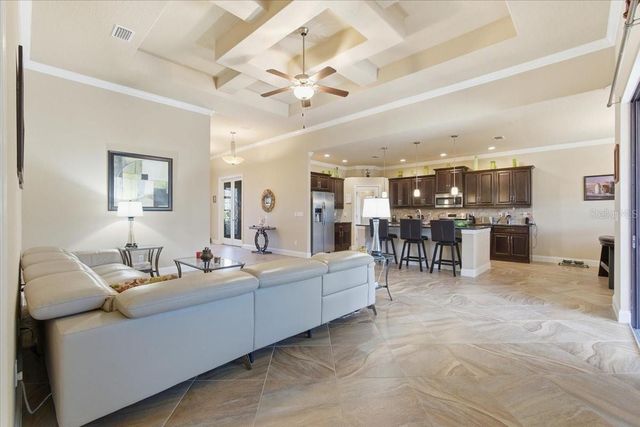 8 COCHRAN LANE, Palm Coast, FL 32137