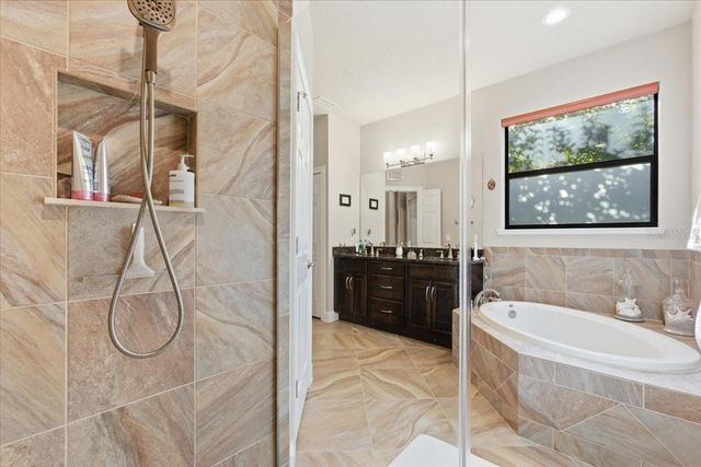 8 COCHRAN LANE, Palm Coast, FL 32137