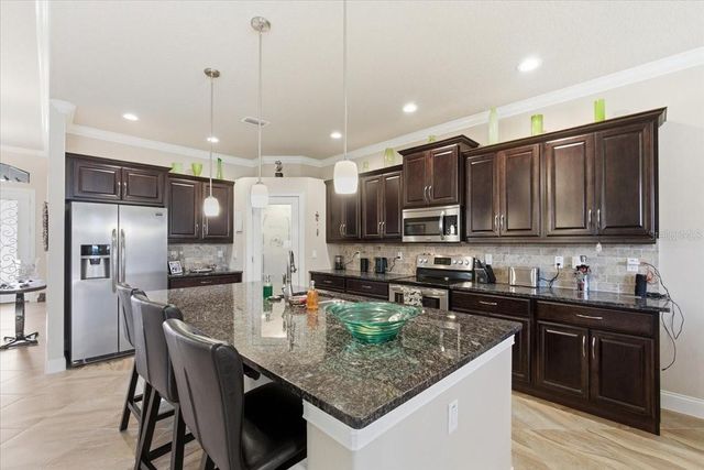 8 COCHRAN LANE, Palm Coast, FL 32137