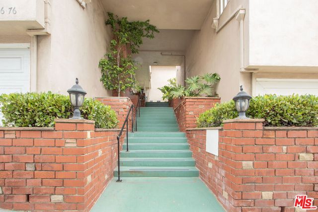 1366 S Beverly Glen Boulevard 1372, Los Angeles, CA 90024