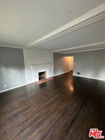 1366 S Beverly Glen Boulevard 1372, Los Angeles, CA 90024