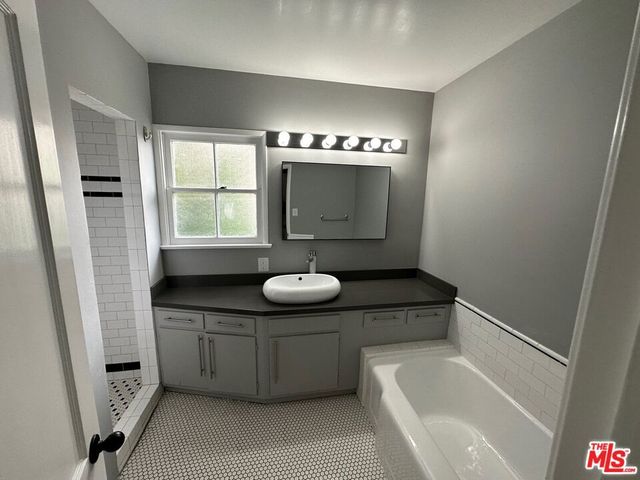 1366 S Beverly Glen Boulevard 1372, Los Angeles, CA 90024
