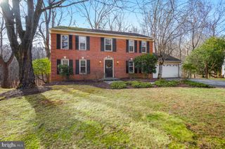 10 COLEBROOK CT, Potomac, MD 20854