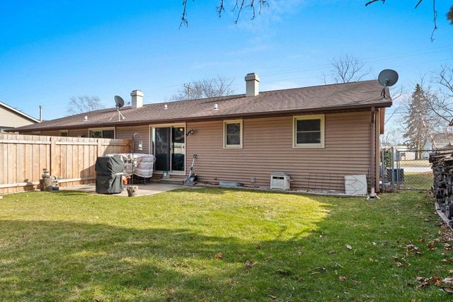 2796 CORMIER ROAD, Green Bay, WI 54313