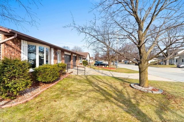 2796 CORMIER ROAD, Green Bay, WI 54313