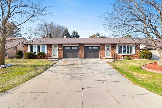 2796 CORMIER ROAD, Green Bay, WI 54313