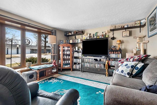 2796 CORMIER ROAD, Green Bay, WI 54313
