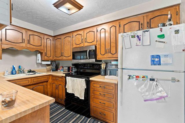 2796 CORMIER ROAD, Green Bay, WI 54313