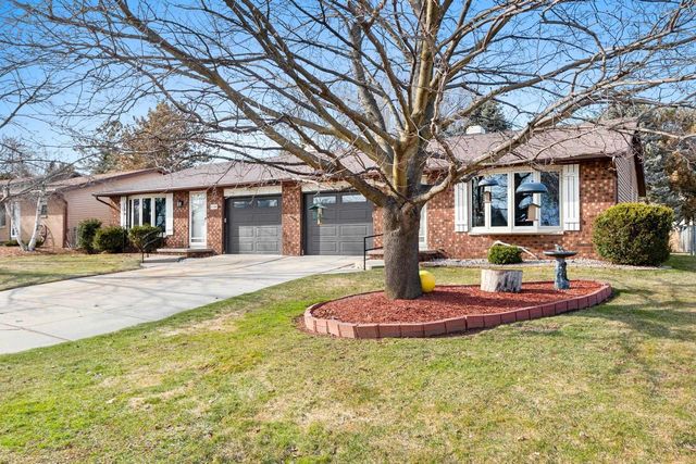 2796 CORMIER ROAD, Green Bay, WI 54313