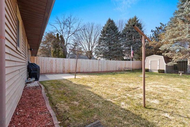 2796 CORMIER ROAD, Green Bay, WI 54313