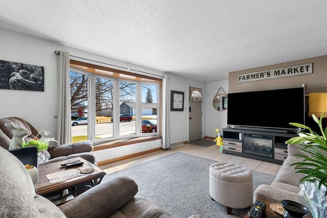 2796 CORMIER ROAD, Green Bay, WI 54313